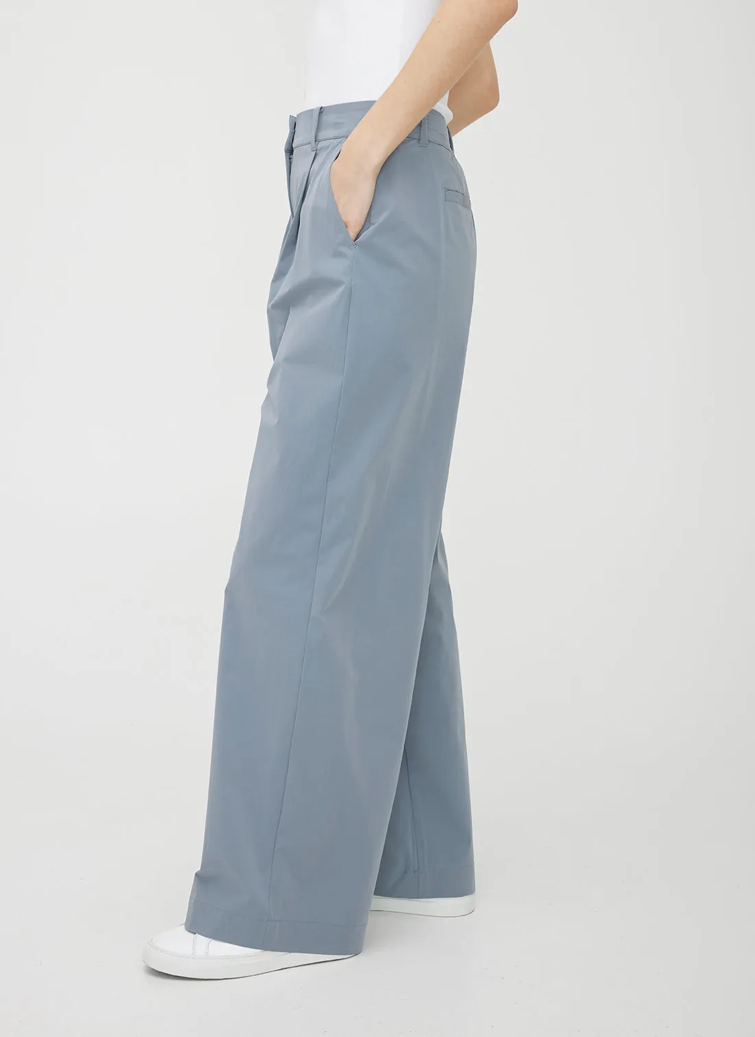 Chloe High Waisted Pleated Trousers