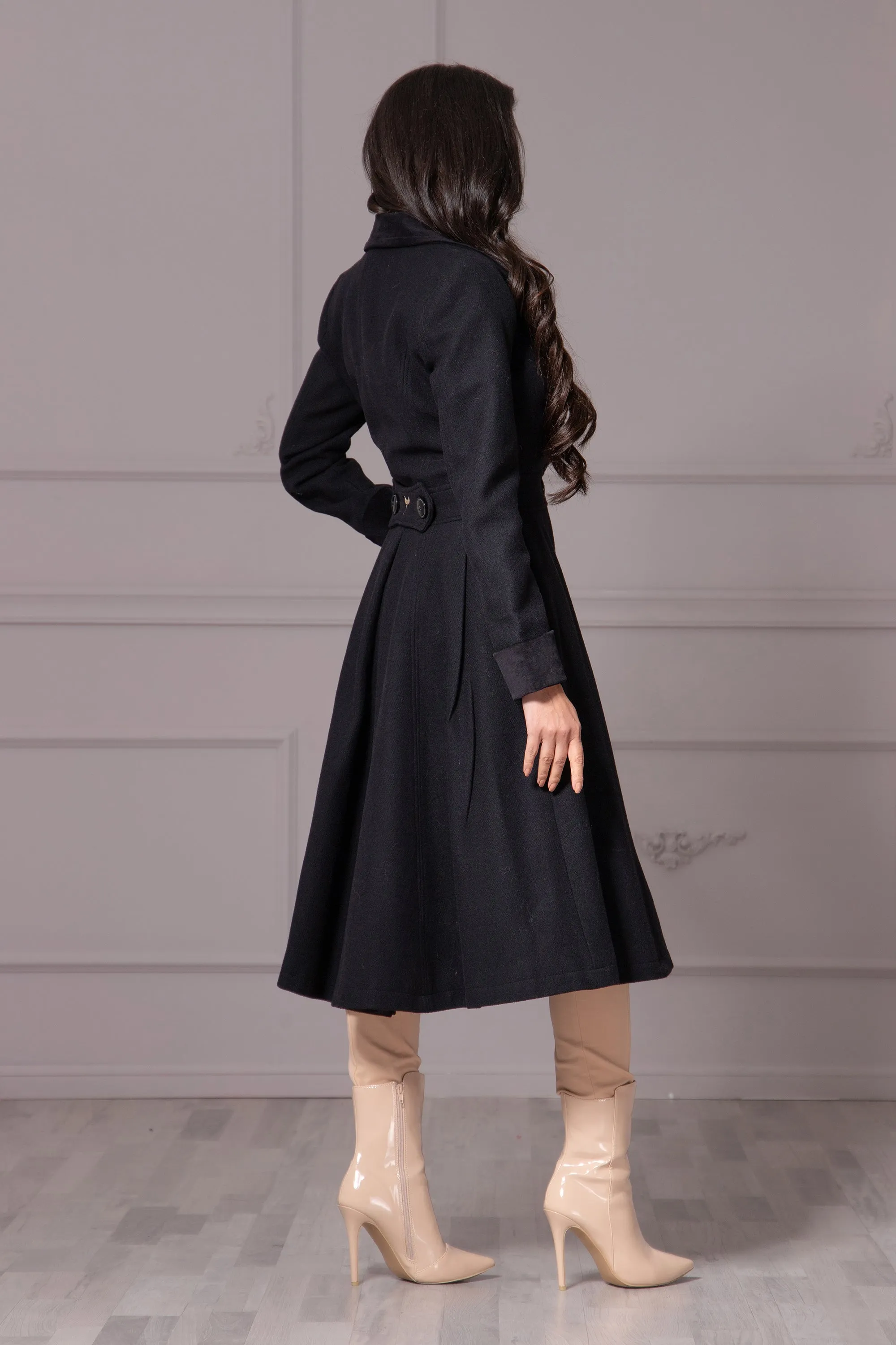 VELVET LAPEL & CUFFS COAT