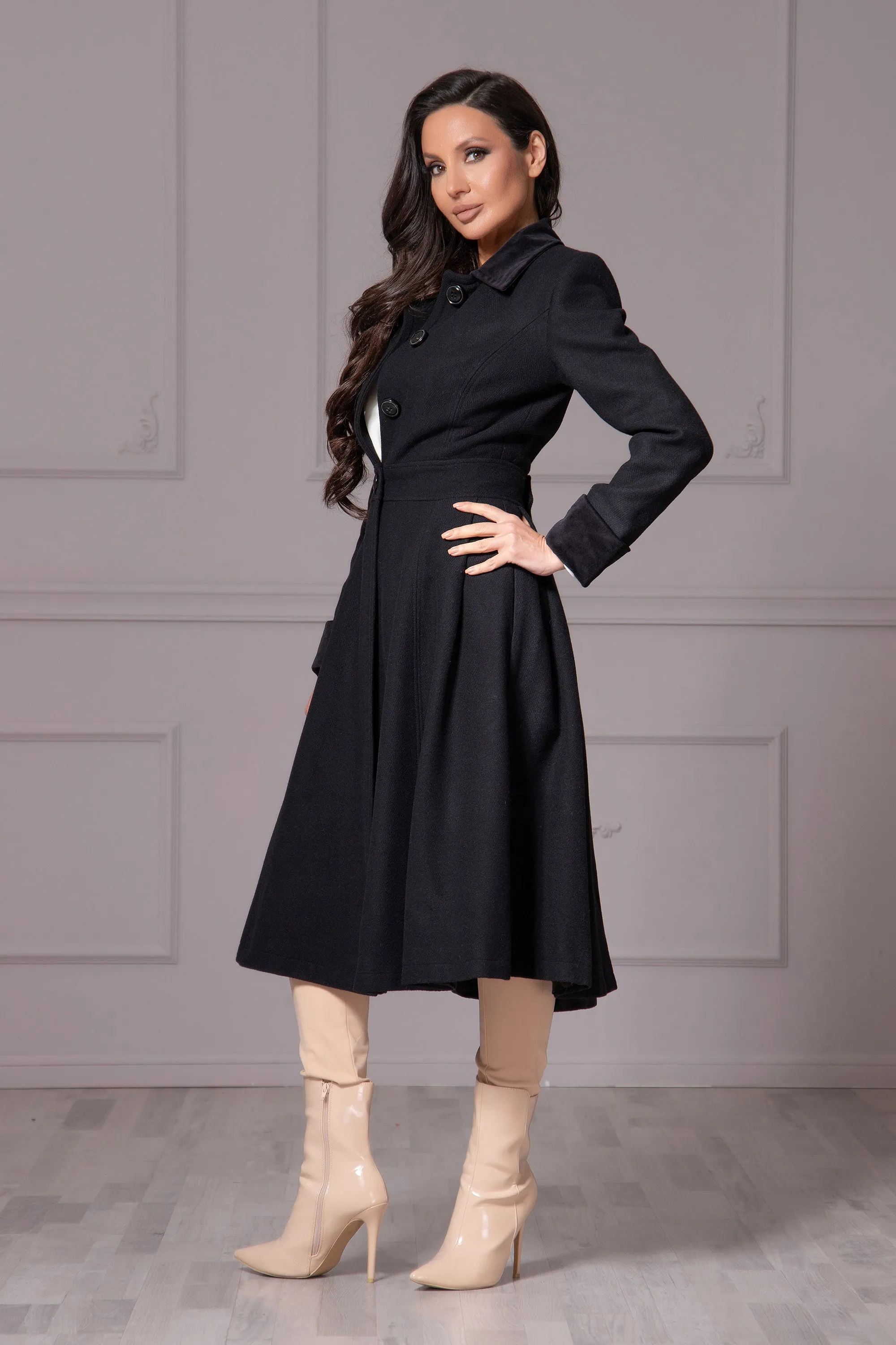 VELVET LAPEL & CUFFS COAT