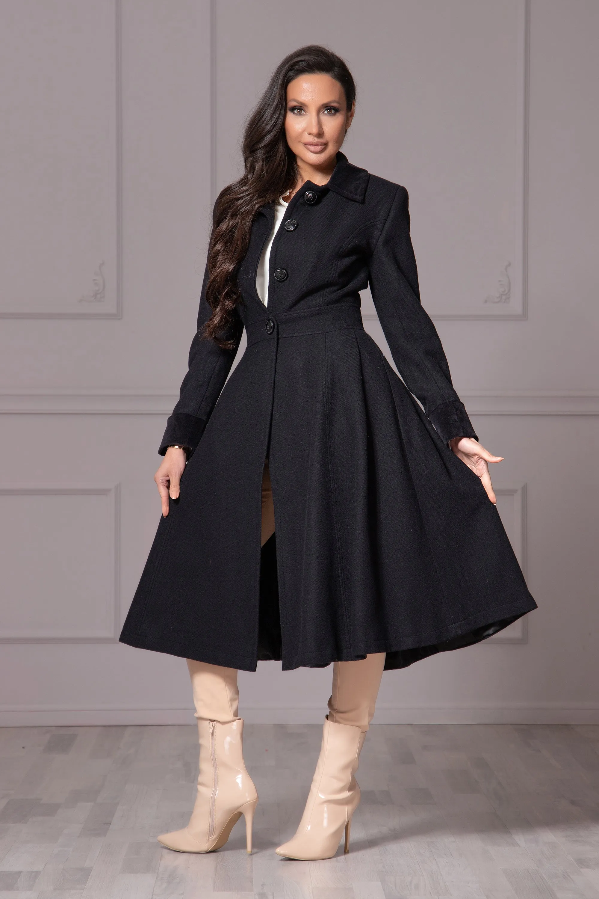 VELVET LAPEL & CUFFS COAT